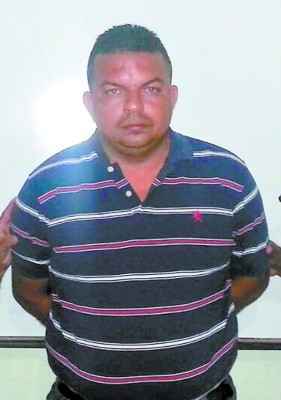 Capturan a maestro acusado de violación