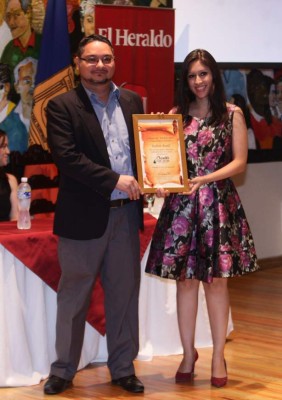 EL HERALDO premia a ganador del VIII concurso de Cuentos Cortos Inéditos 'Rafael Heliodoro Valle”