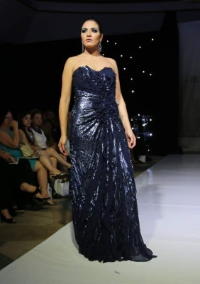 Una pasarela impregnada de elegancia y feminidad