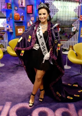 Famosas impresionan con espectaculares trajes temáticos