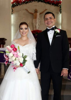 Pedro y Daisy se juraron amor en la Medalla Milagrosa