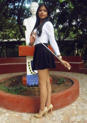 Bellas palillonas de la Escuela Normal Mixta Pedro Nufio deleitarán con su encanto