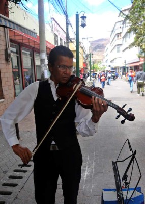 Musical ambiente en el centro de la capital de Honduras