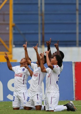 Tres partidos cierran la primera jornada
