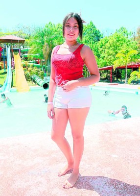 Las sirenas que reciben sol en las playas y balnearios