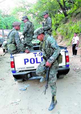 Gobierno inicia diálogo con familiares de mineros para iniciar obras sociales