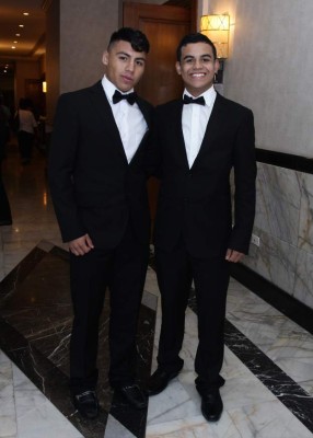 Un brindis por los recién graduados