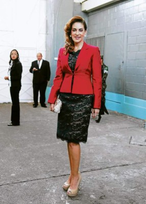 Sobriedad y glamour en toma de posesión