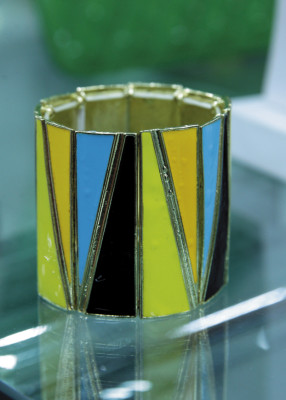 Figuras geométricas inundan el mundo de la orfebrería