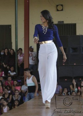 Sabanagrande presume sus bellas mujeres en feria tradicional