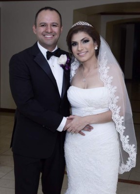 Enamorados, unidos por la fe del Divino Creador