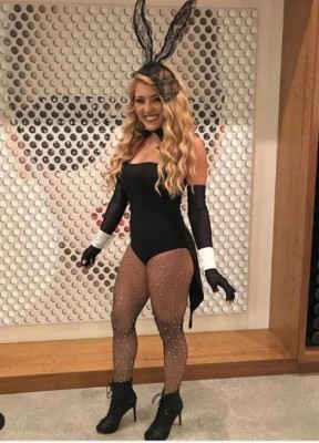Rubia y fitness: la sexy transformación de la hondureña Debbie Bertrand