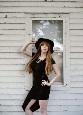 Padre le regaló a su hija un implante de senos para Navidad y ella publicó el resultado &nbsp;&nbsp;