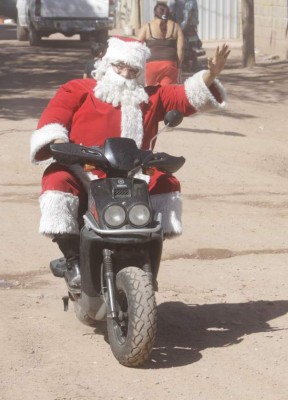 Santa cumple los sueños de los niños que creen en él