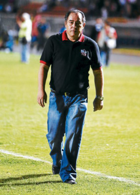 Técnicos hondureños toman control de la Liga