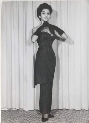 Ana Martín se convierte en 'reina de Twitter' tras publicaciones icónicas de su juventud