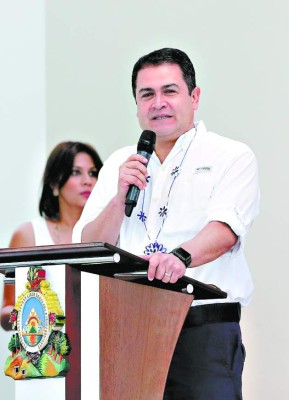 Elevado crédito al consumo condena al país a la pobreza