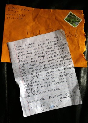 Santa cumple los sueños de los niños que creen en él