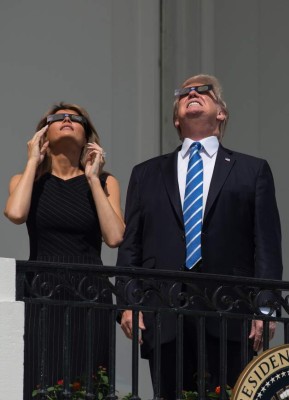Así vio el eclipse solar la familia Trump en EEUU