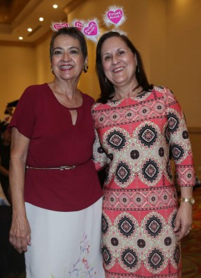 Alegre noche para decirle adiós a la soltería de Alejandra Muñoz