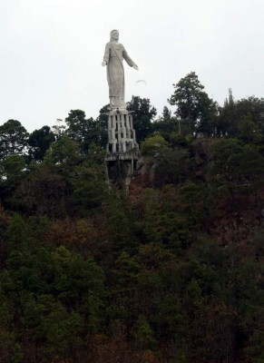 Presentan idea del teleférico al extranjero