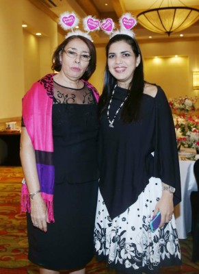 Alegre noche para decirle adiós a la soltería de Alejandra Muñoz