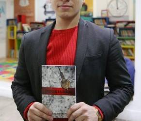 El autor hondureño Manuel Ayes. Jimmy Argueta / El Heraldo.