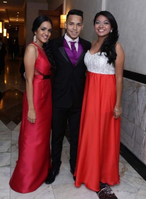 Un brindis por los recién graduados