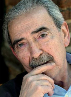 El poeta que entretejió con versos su dolor