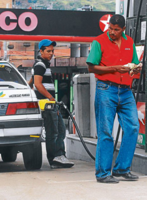 Vigente rebaja a combustibles en Honduras