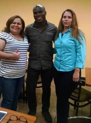 Samuel Caballero busca ayuda para niños hondureños en la calle