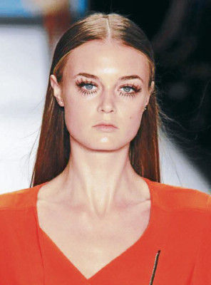 Pestañas, entre más rizadas, mejor