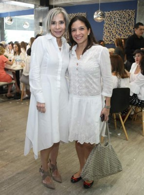 Mujeres unidas para apoyar la