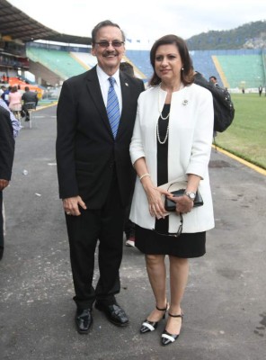 Distinguidas personalidades asistieron a la toma de posesión