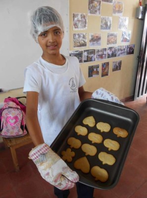 Reconociemiento especial a escuela emprendedora