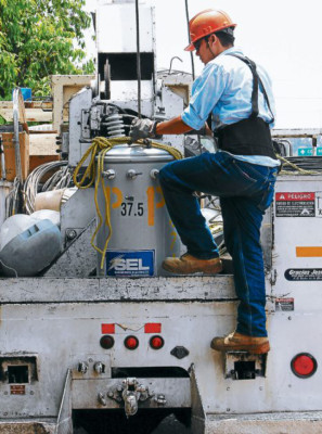 ENEE le cortó la energía a diez empresas morosas