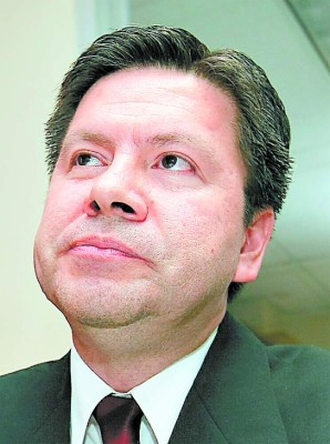 Doble cargo genera 'conflicto de funciones”