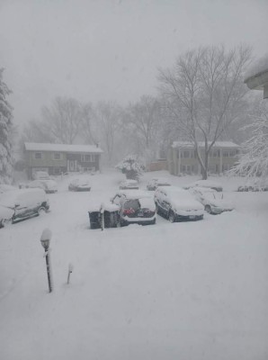 Así viven la tormenta de nieve los hondureños en Estados Unidos