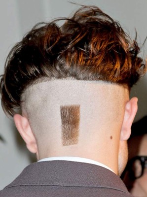 El extraño corte de cabello de Robert Pattinson