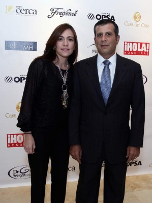 FOTOS: Conocidos rostros acompañaron a las damas homenajeadas
