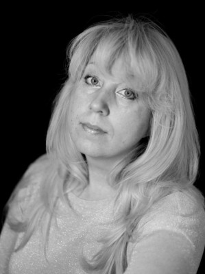 Irina Slavina, la periodista rusa que se prendió fuego en un parque (FOTOS)