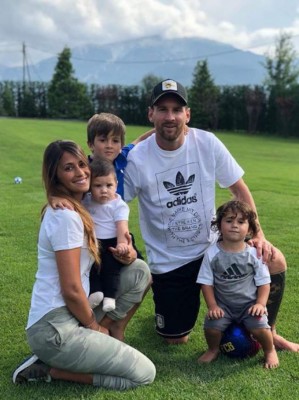 ¿Cuál de los tres hijos del astro del Barcelona, Leo Messi, será igual que él?
