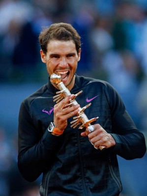 Rafael Nadal alcanza los octavos de final en Roma tras el abandono de Almagro