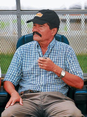 Técnicos hondureños toman control de la Liga