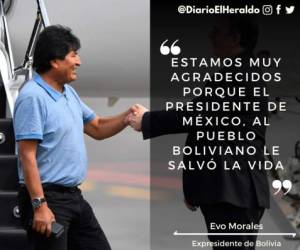 Evo Morales fue recibido por el canciller mexicano, Marcelo Ebrard, quien dijo que 'el día de hoy es un día de alegría' y aseguró que el expresidente boliviano gozará en México de 'libertad, seguridad, integridad y protección de su vida'. Fotos AFP