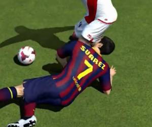 Una mordida de Luis Suárez en el FIFA 14. / YouTube