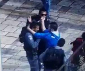 Joven palestino apuñala a policías israelíes.