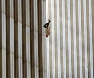 'El Hombre que Cae' ('The Falling Man'), nunca fue identificado.