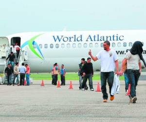 Miles de hondureños son deportados cada año desde México y Estados Unidos.