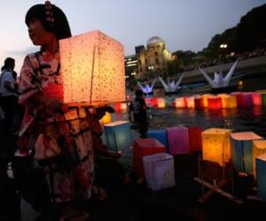 El mundo conmemora en Hiroshima los 70 años del primer bombardeo atómico.